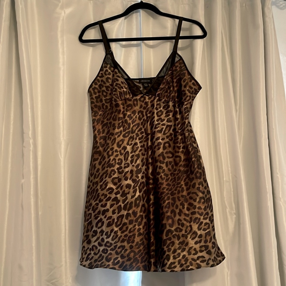 Jones New York Leopard Nightgown Size L EUC